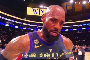 詹姆斯：我们清楚火箭会带着绝望感打G2 我们必须比他们更加拼命