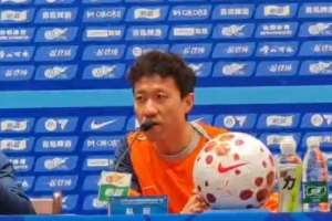 宋龙：面对老东家泰山很激动，但到了场上寸土必争